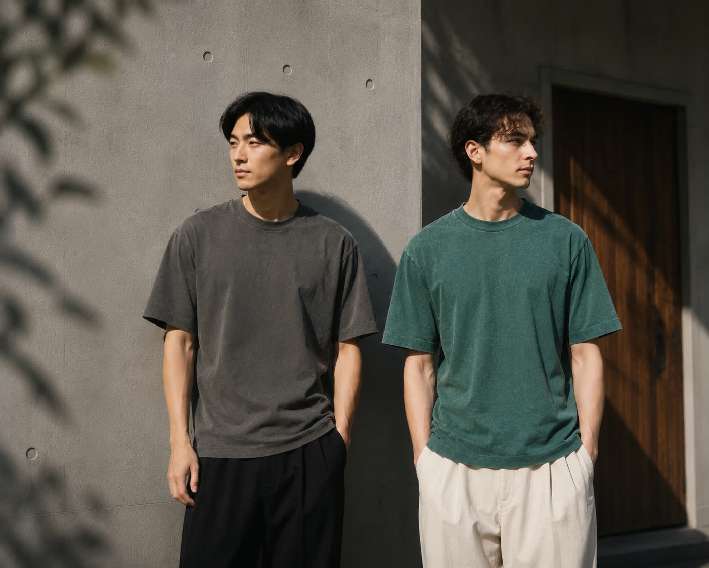 ドライTシャツ着用のモノクロビジュアル
